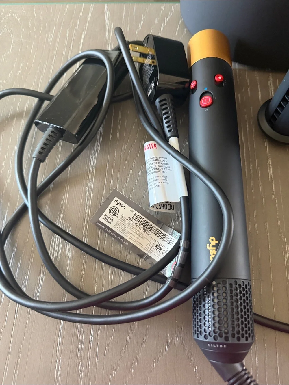 Dyson Air Wrap Multi Styler in Black + Gold